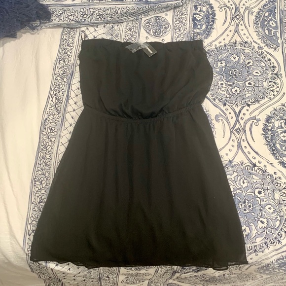 Express Dress (Medium) - Picture 6 of 6